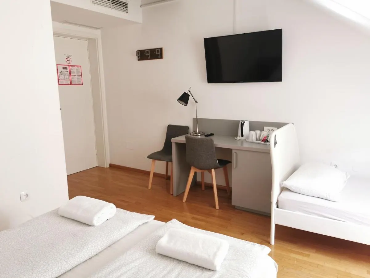 Guest house Rooms Sincere 1830 Ljubljana